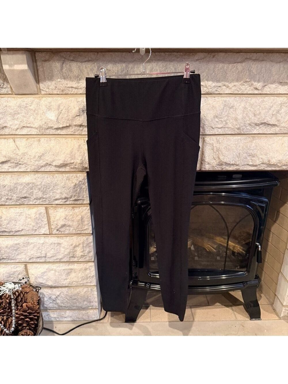 32 Degrees Cool Black Pocket Leggings M/M Athleisure Workout Yoga Pants EUC